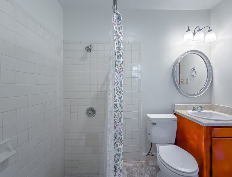 Building Photo - 8514 Raquel Ln