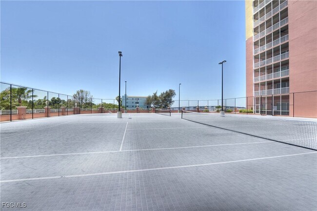 Building Photo - 2745 First St