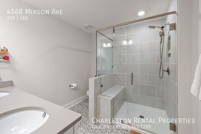 Building Photo - 4568 Mixson Ave