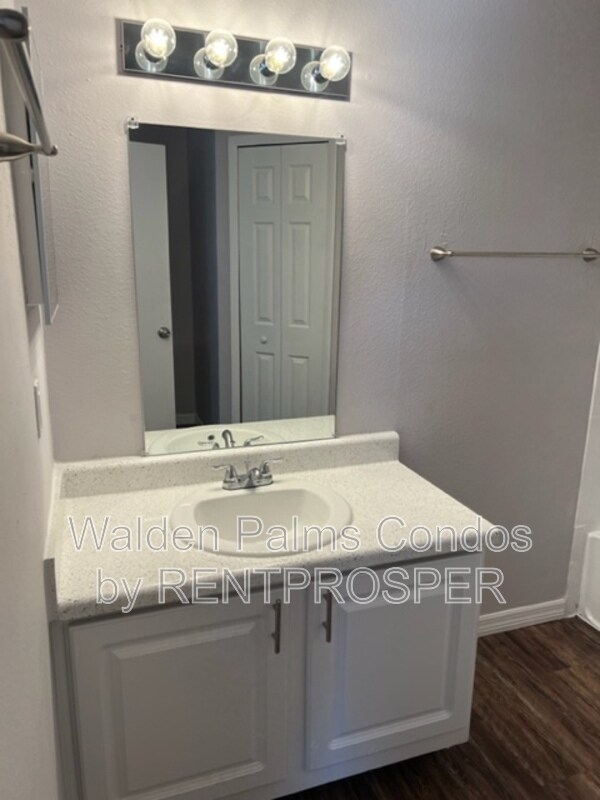 Building Photo - 4732 Walden Cir