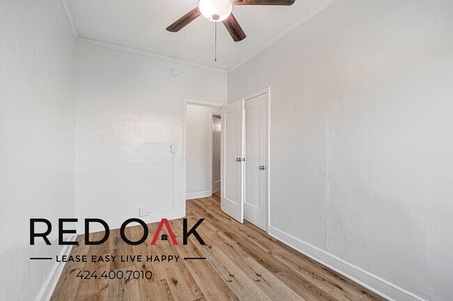 Building Photo - 454 S Catalina St