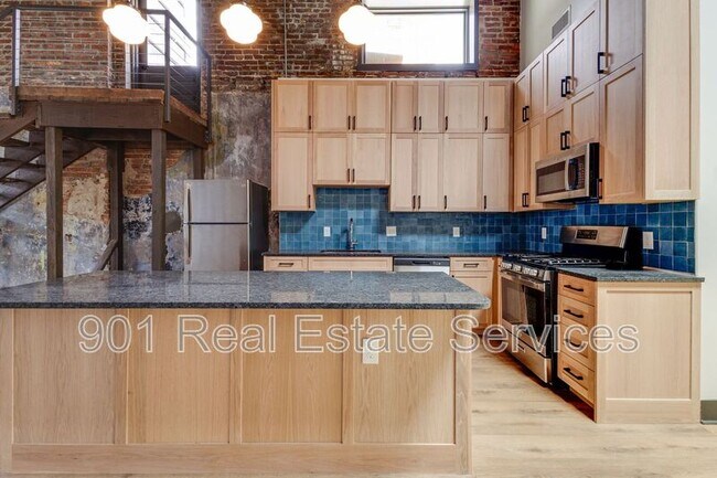 Building Photo - 124 Monroe Ave