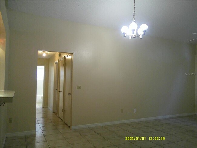 Building Photo - 818 Vermont Woods Ln