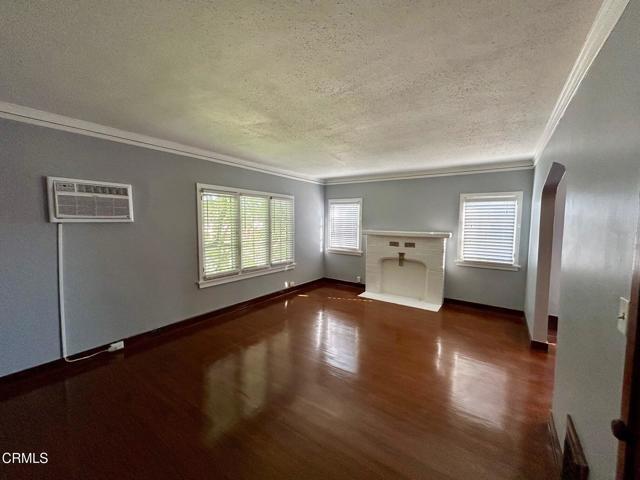 Building Photo - 1206 Huntington Dr