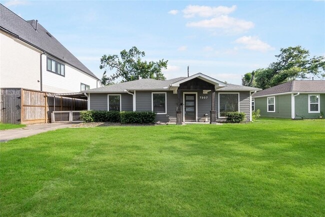 Building Photo - 7307 Raton St