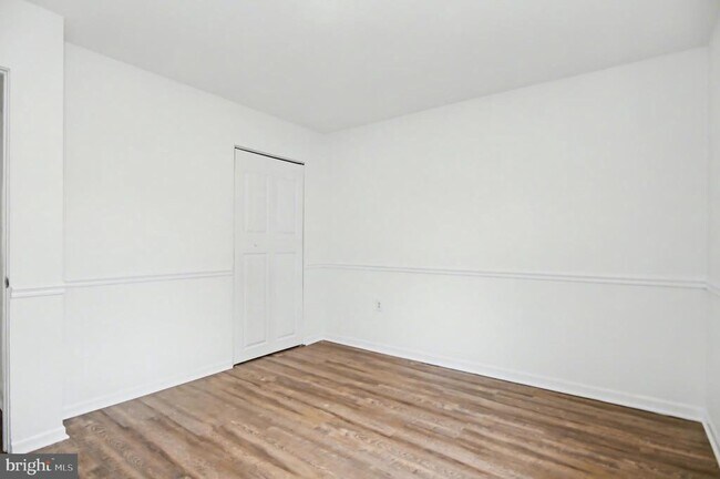 Building Photo - 312 E Gordon St