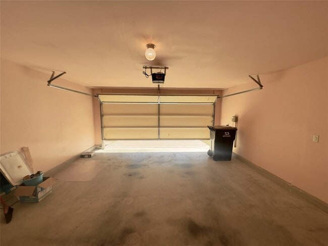 Building Photo - 315 Wildcat Dr