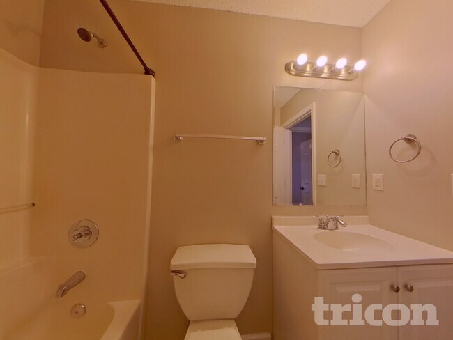 Building Photo - 309 Lokey's Ridge Rd