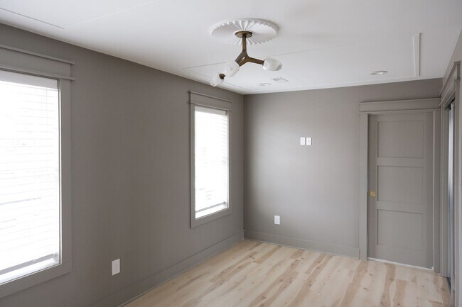 Building Photo - Custom Design Home in Greenville w/ Lawn C...