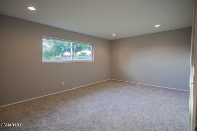 Building Photo - 3065 Starling Ave