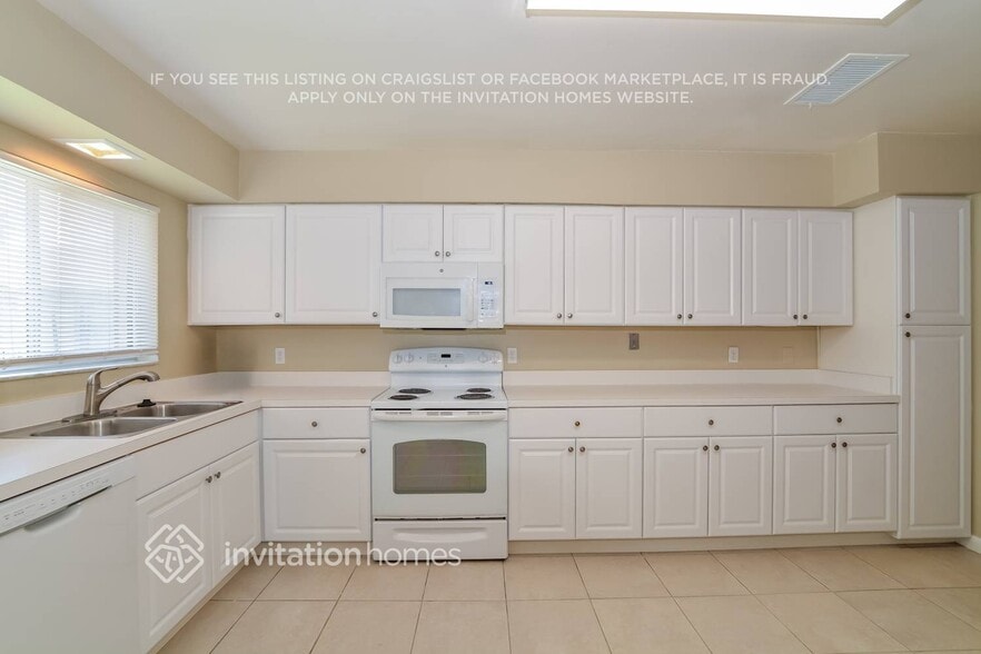 Building Photo - 10006 Granite Ln