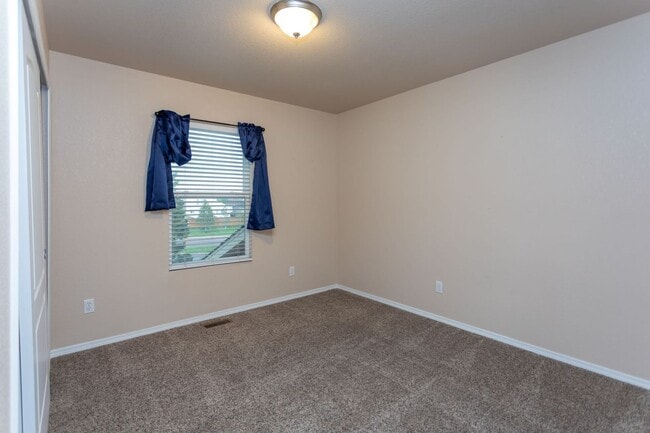 Building Photo - 6563 Silverwind Cir