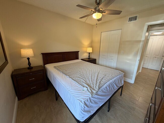 Building Photo - ANNUAL RENTAL - FURNISHED 1 BED / 1 BATH CONDO AT MYSTIC GARDEN