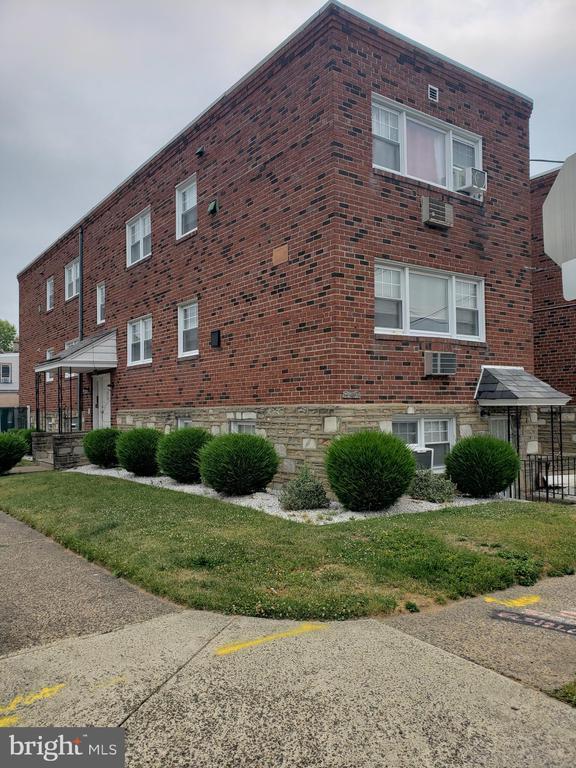 Building Photo - 529 McKinley St