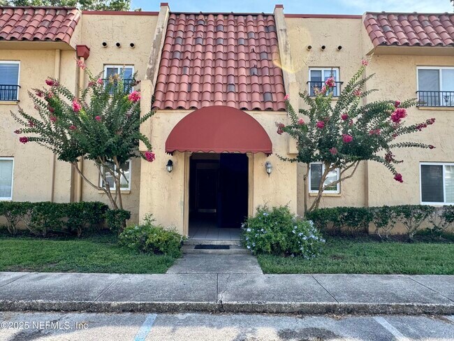 Primary Photo - 6526 La Mirada Dr E