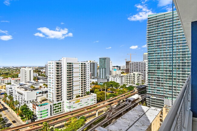 Building Photo - 60 SW 13th St