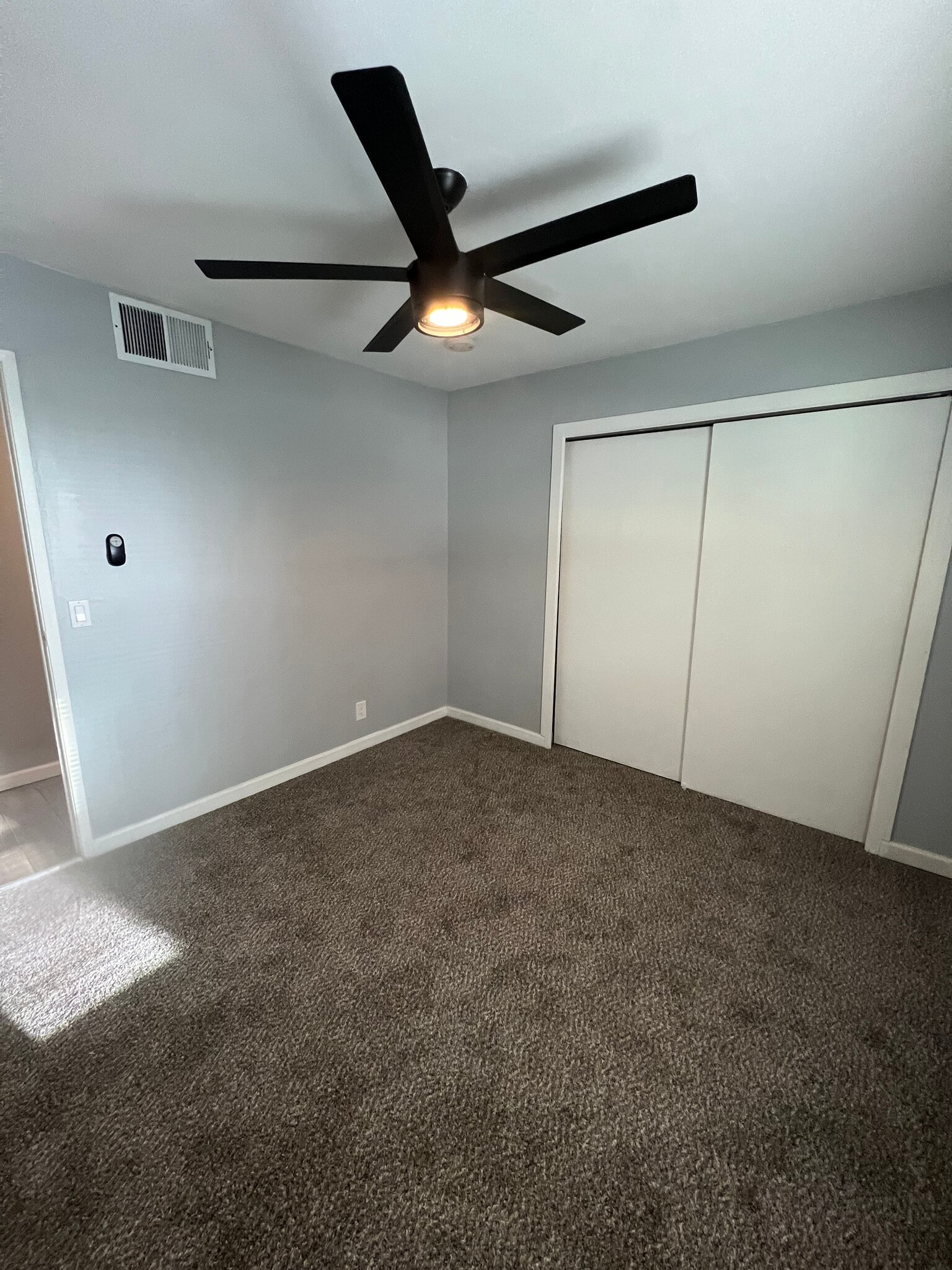 Bedroom 3 - 1115 E Whitton Ave