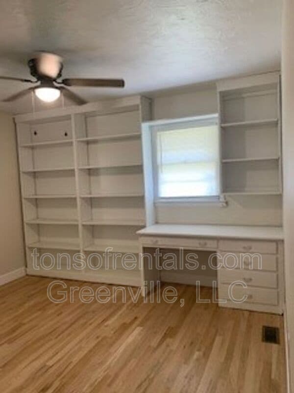 Building Photo - 106 Keloy St