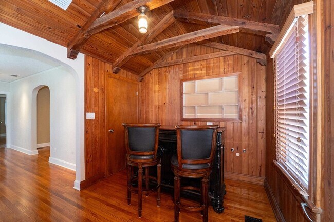 Building Photo - 31 Menendez Rd