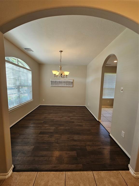 Building Photo - 2244 Waxwing Dr