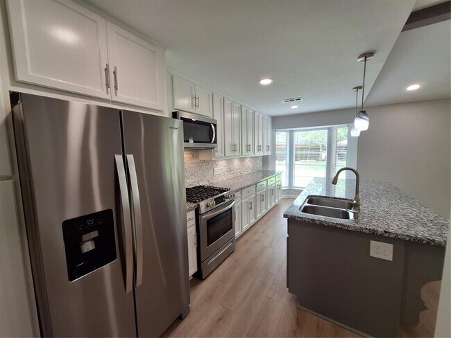 Building Photo - 9759 Ebb St