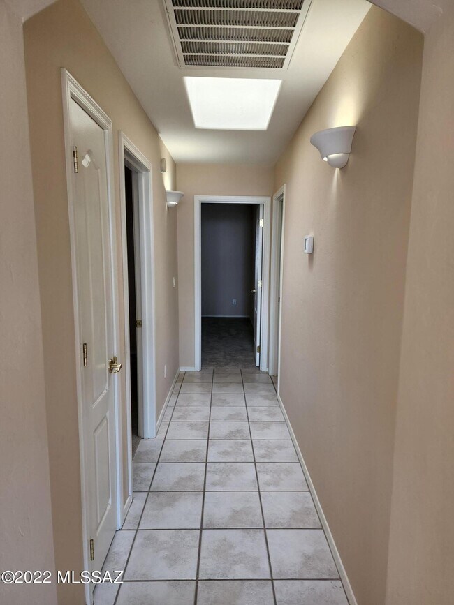 Building Photo - 11598 N Flat Iron Dr