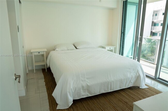 Building Photo - 6620 Indian Creek Dr