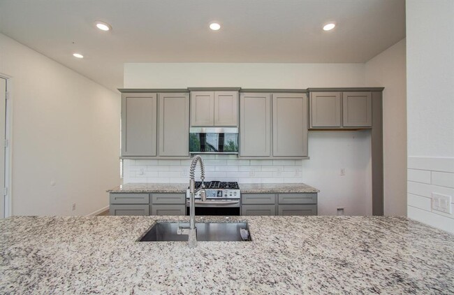 Building Photo - 4138 Balboa Dr