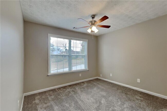 Building Photo - 5197 Running Doe Dr