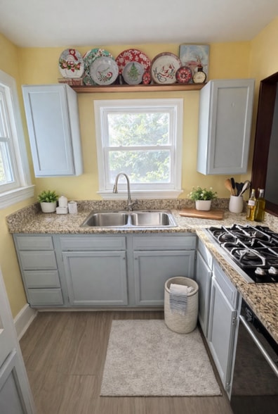 Building Photo - 1879 Phillips Ave