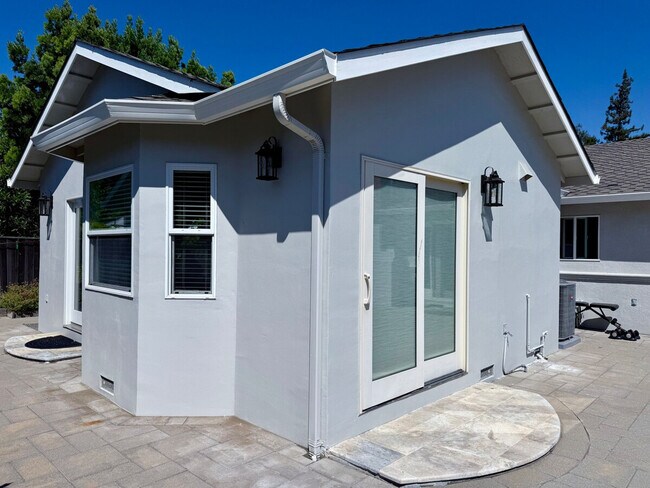 Building Photo - 10726 Randy Ln