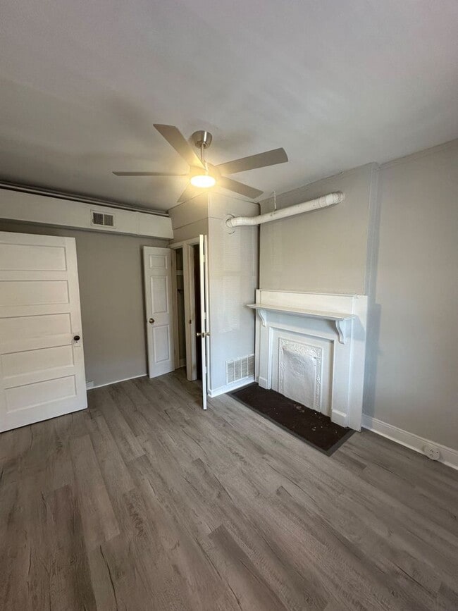 Building Photo - 22 S Plum St