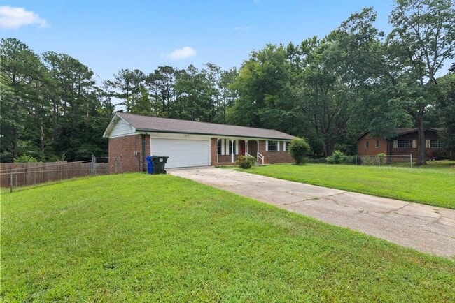 Building Photo - 1492 Tanglewood Way NW