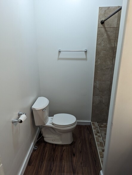 bathroom - 134 Hillsdale Street