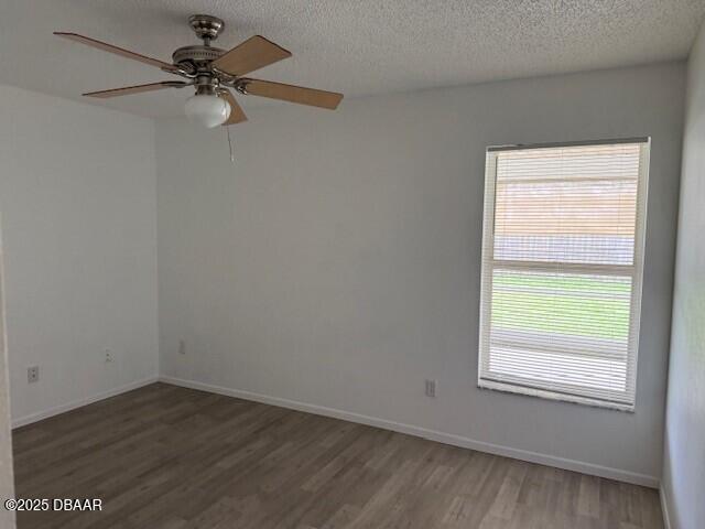 Building Photo - 5922 Phyllis Lou Cir