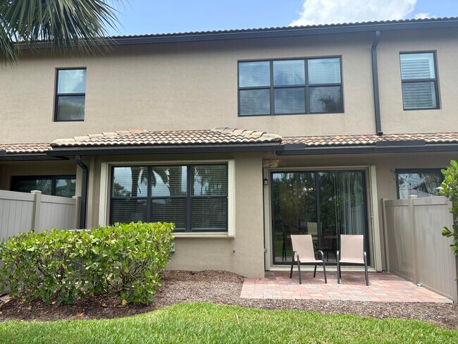 Building Photo - 8349 Cadre Noir Rd