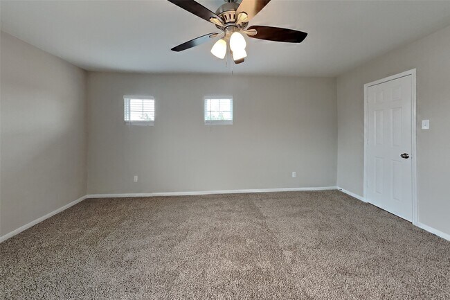 Building Photo - 15214 Taos Creek Ct
