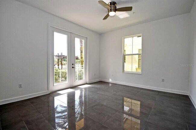 Building Photo - 1520 Lake George Dr