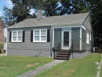 Building Photo - MOVE IN SPECIAL AVAILABLE!!