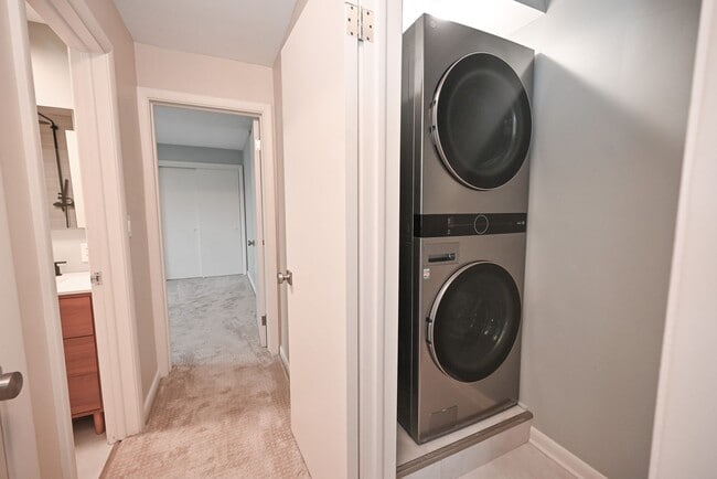 Building Photo - 7011 Stadium Dr