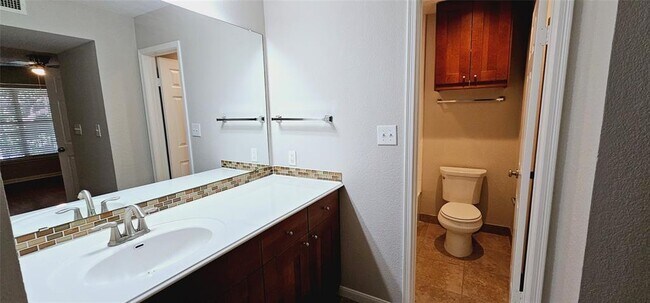 Building Photo - 7685 Northcross Dr