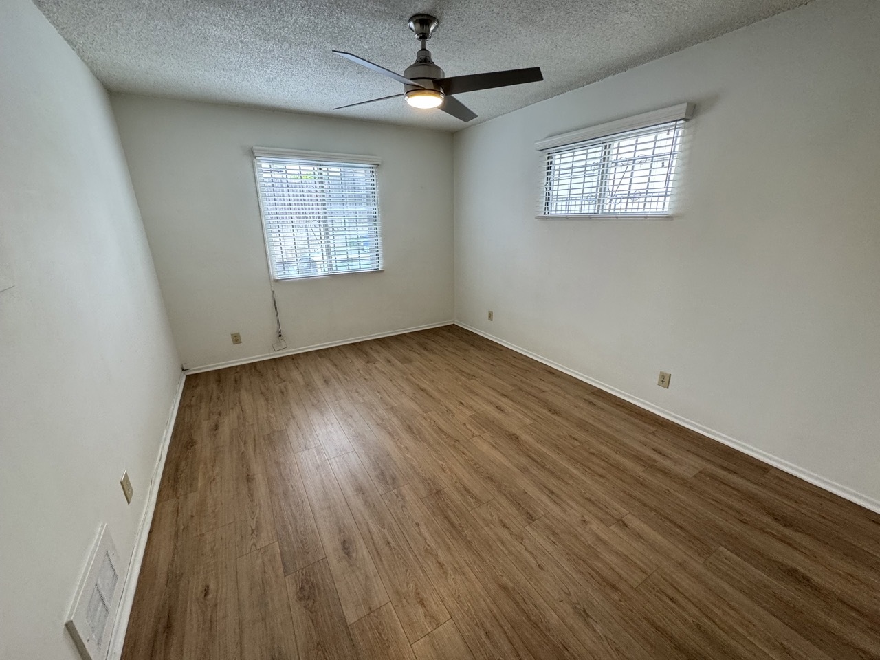 Building Photo - 5102 Inglewood Blvd