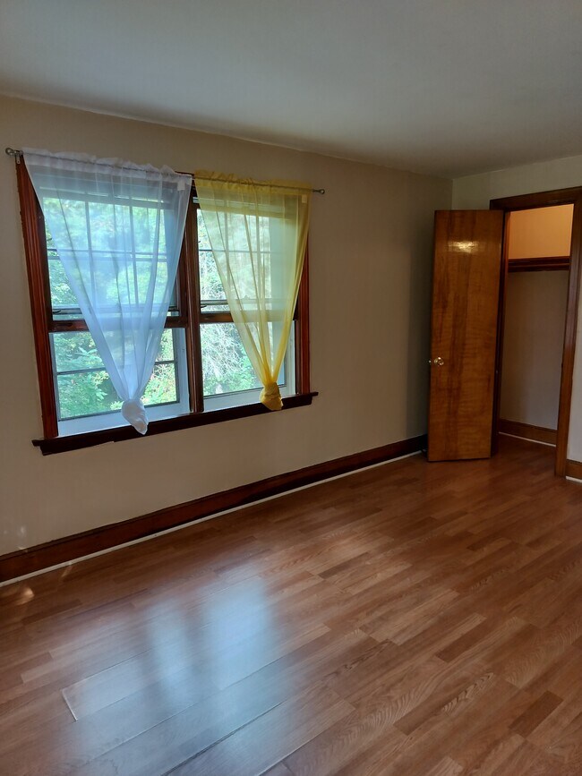 Building Photo - 126 Fanning St