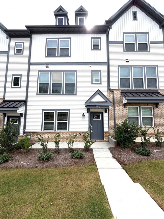 Building Photo - 2310 Donnelly Hls Ln