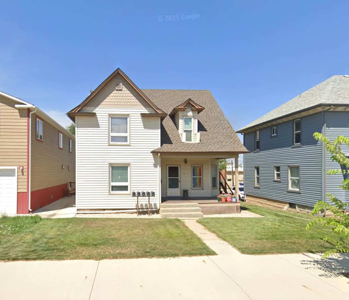 Building Photo - 225 W Loucks St