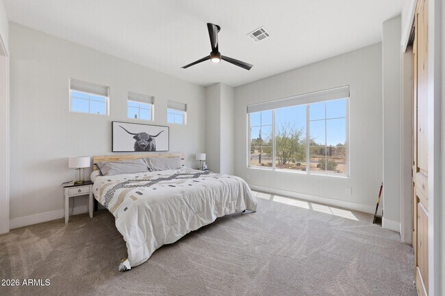 Building Photo - 6896 E Lomas Verdes Dr