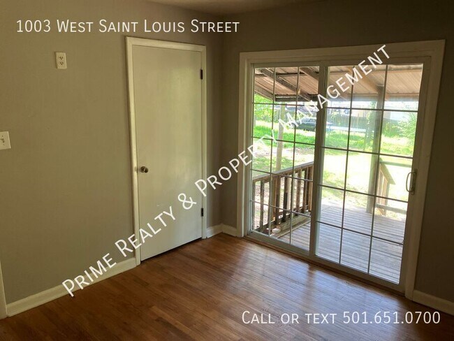 Building Photo - 1003 W St Louis St