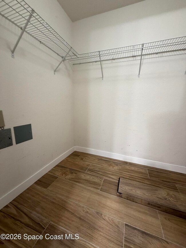 Building Photo - 105 Turpial Way