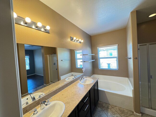 Building Photo - Your Next Home Awaits | 4 Bed, 3 Bath with Private Pool