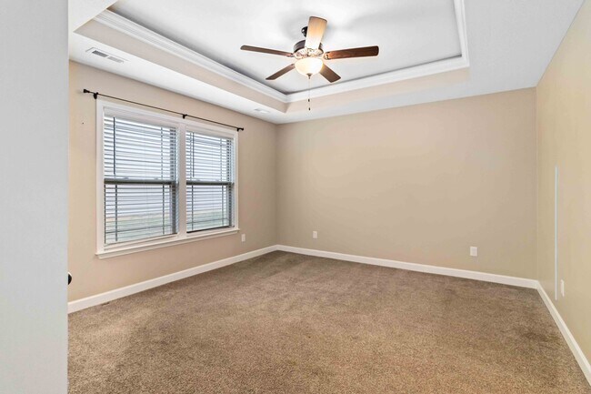Building Photo - 130 Mistwood Ln